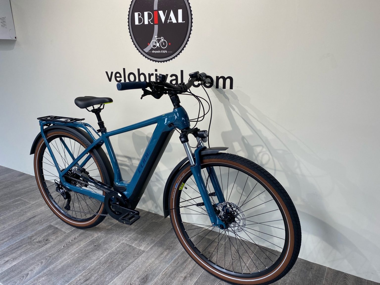 Cube KATHMANDU HYBRID ONE 625 2022 VeloBrival