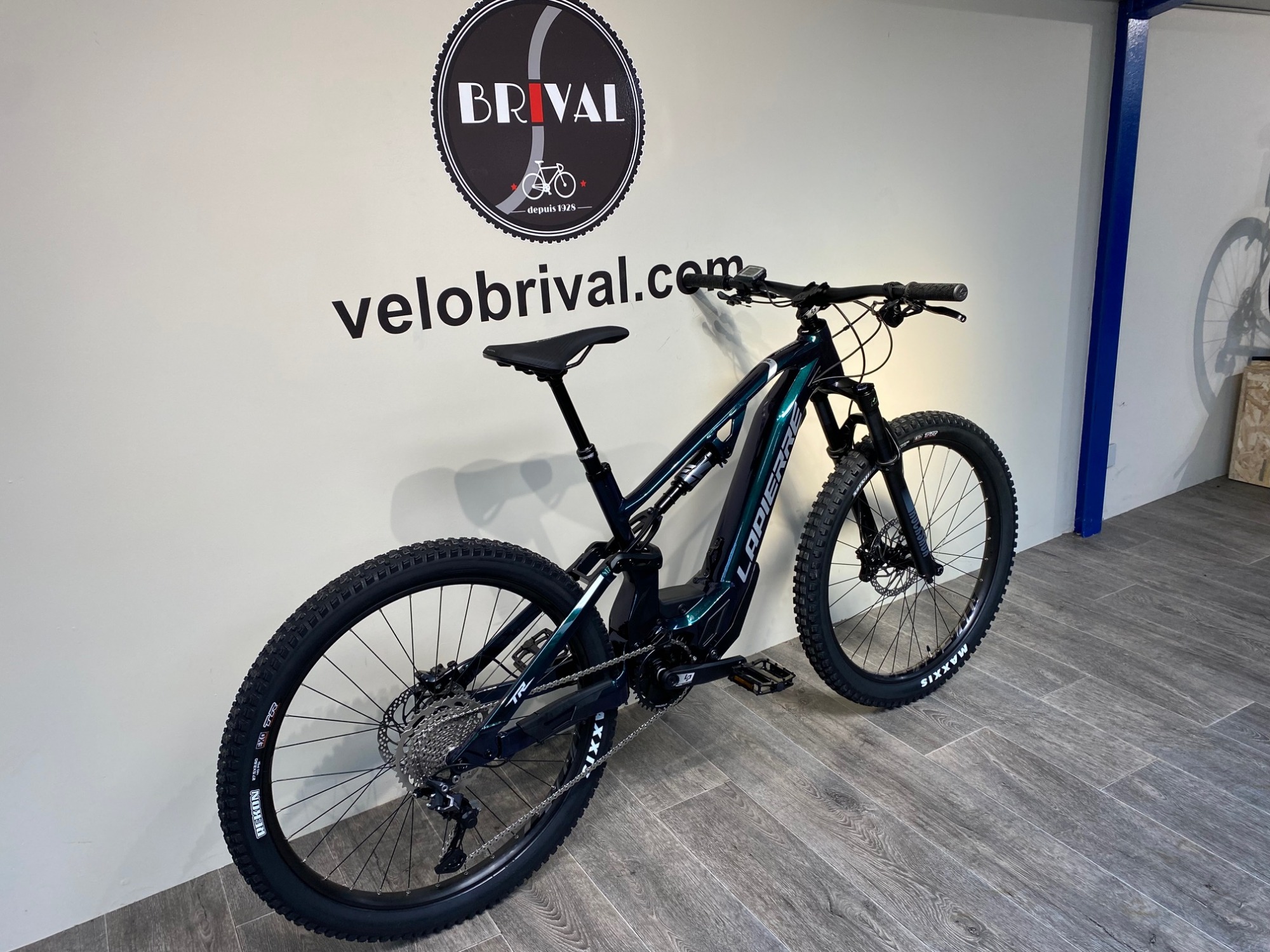 Lapierre OVERVOLT TR 4 6 2022 VeloBrival