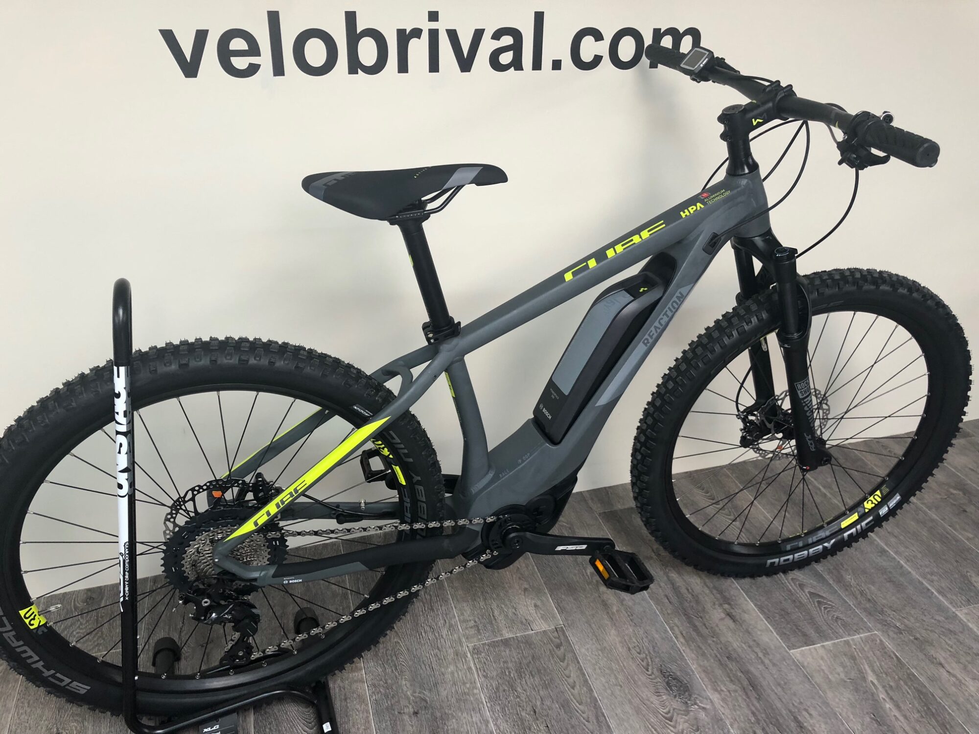 cube reaction hybrid race 500 grey lime 2019