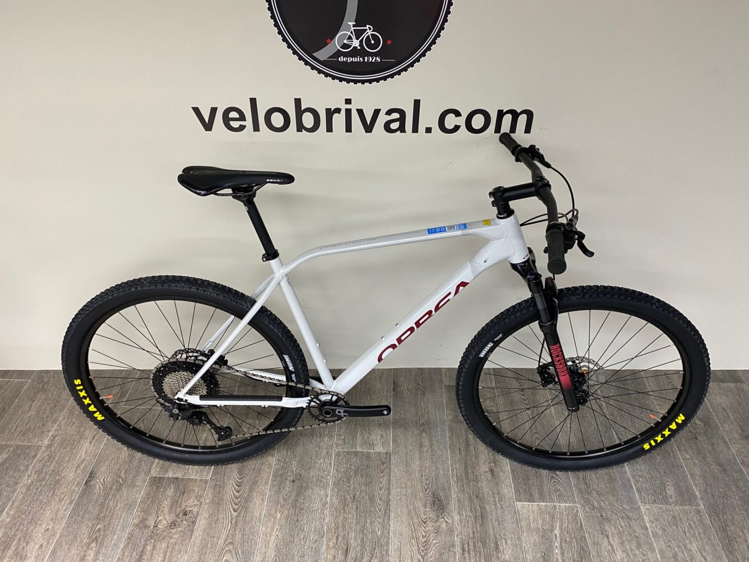 Orbea ALMA H50 2021 - VeloBrival