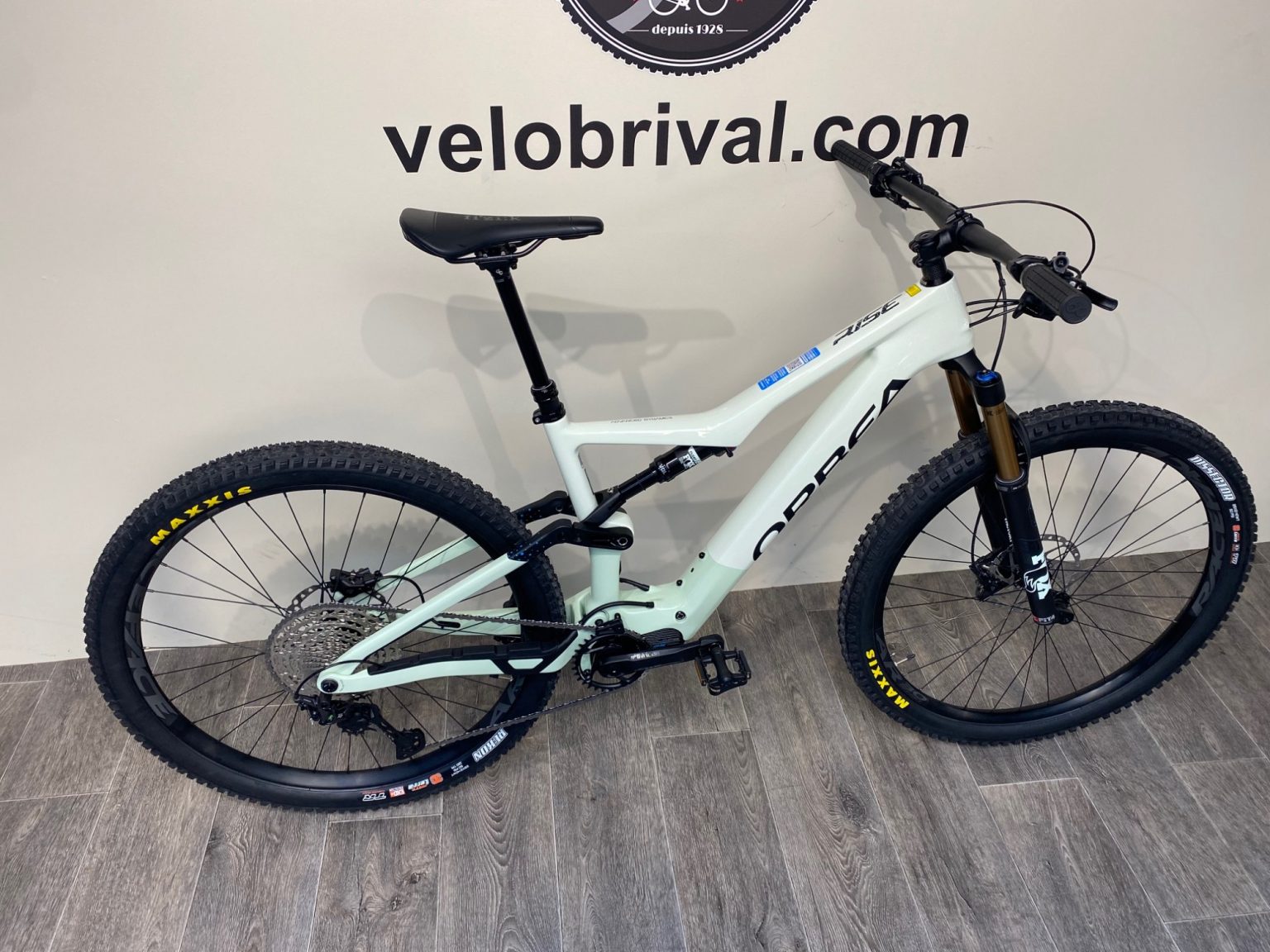 Orbea RISE M20 2021 - VeloBrival